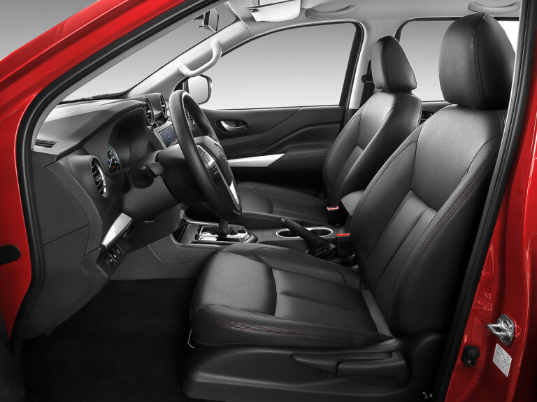 Dongfeng DF6 priekšējie sēdekļi ar augstuma un atzveltnes regulēšanu