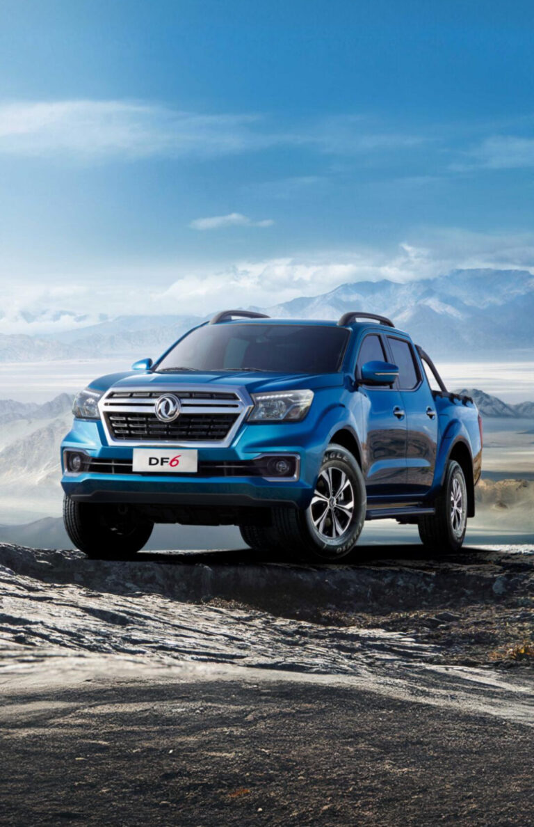 Uzticams apvidus auto Dongfeng DF6 kalnu fonā